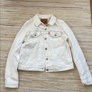 White Levi’s jean jacket